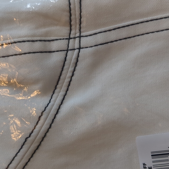 NWT BCBGMaxAzria Topstitch Crop Top - Picture 6 of 6